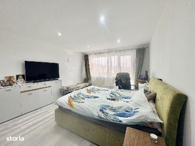 Apartament cu 3 camere - zona str.Ioan Rus