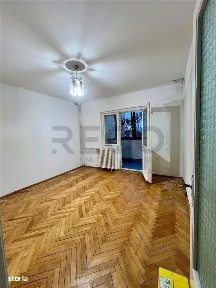 RECO Apartament 3 camere decomandat etajul 1 zona NufarulLotus