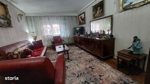 Apartament cu 3 camere spatios in bloc de caramida, etajul 1, CETATE