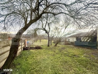 Casa 4 camere,teren 1400 mp,Uioara de jos