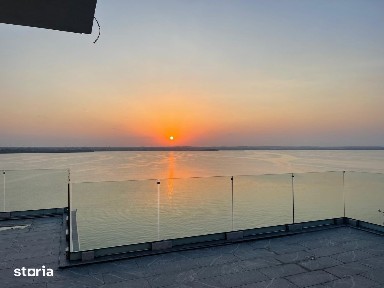 Apartament Mamaia tip penthouse 3 camere cu vedere frontala la lac