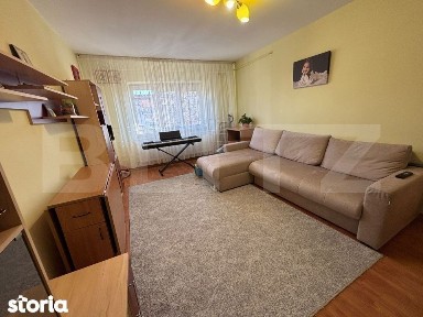 Apartament 3 camere decomandat Nicolina etaj intermediar
