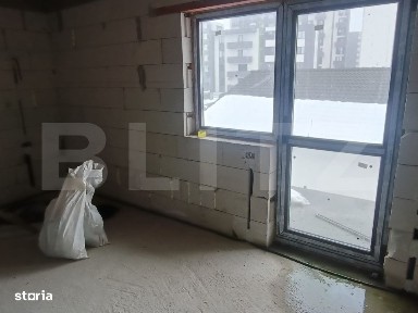 Casa 270 mp utili la rosu, 7 camere, teren 500 mp - zona Arex