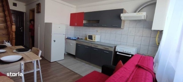 Inchiriez apartament modern, de 3 camere la mansarda, In Terezian