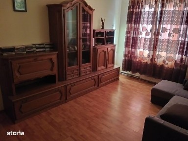Vand apartament 3 camere