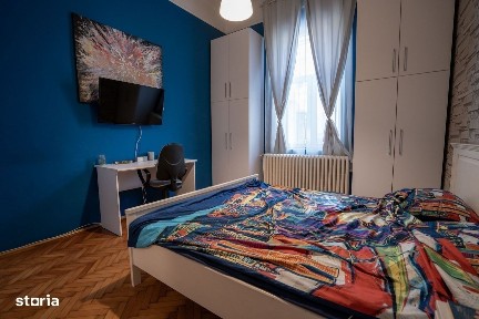 Apartament central de vânzare - la curte comună - Oradea