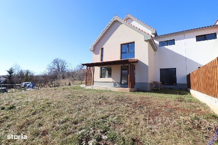 Casa superba si spatioasa, situata in Salicea!