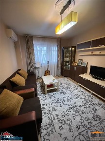 Apartament 2 camere 76 mp zona UTA Arad
