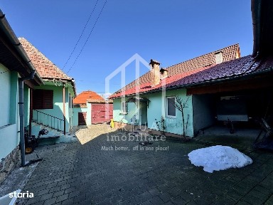 Casa individuala cu accest auto, 4 camere, 490mp teren, Rasinari