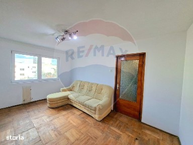 Apartament 3 camere | Zona Romanilor | Etaj 4/4 acoperiș cu țiglă