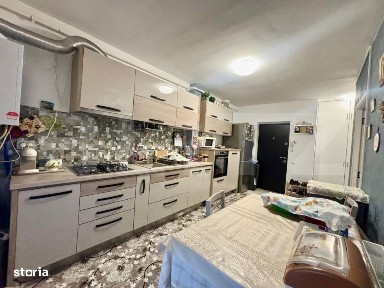 Apartament 1/2 camere, 35 mp, etaj intermediar, zona Eroilor