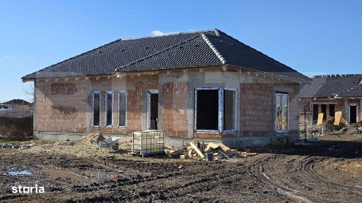 Casa de Vanzare, Unirea