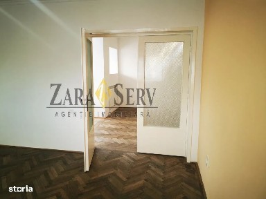Închiriere apartament 4 camere - LA CASĂ - Zonă centrală