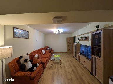 Apartament 3 camere, balcon, gata de utilizare