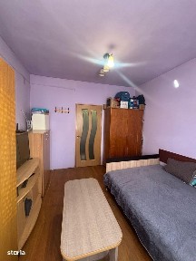 DGM Imobiliare: Camera camin str. Spaniei-Nanterre, et. 1/4