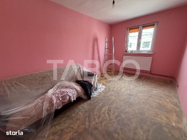 Apartament 2 camere semidecomandat balcon aer conditinat 13 Decembrie