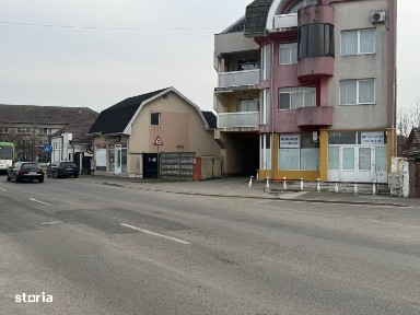 Spatiu comercial de inchiriat - 50 m² - Str. Magnolia colt cu Clo
