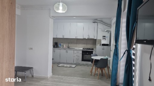 Inchiriere 2 camere, are curte interioara
