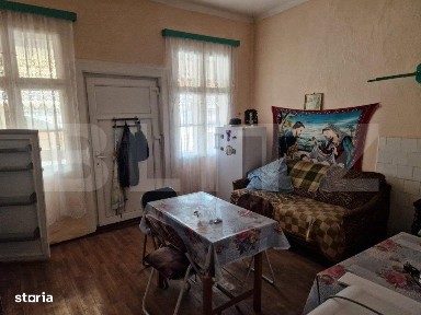 Casa in Abrud, teren 480mp, zona ultracentrala a orasului. APUSENI
