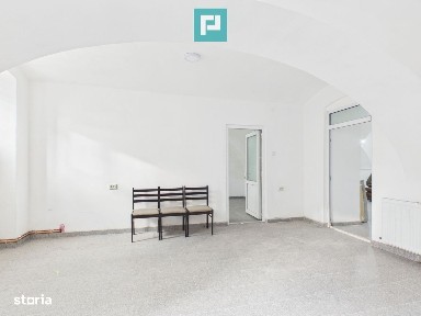 Apartament trei camere strada Cozia