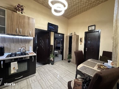 Apartament 2 camere cu tavan inalt | Decomandat | Zona Baritiu Centru