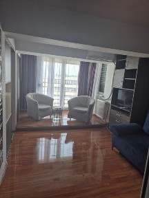Apartament de închiriat se caută o colegă