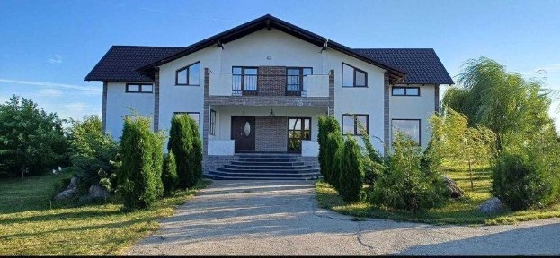 Casă 410 mp utili - com. Fântâna Mare, lângă Fălticeni, 11770 mp