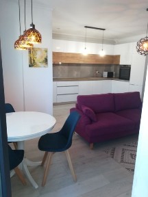 Vând apartament 2 camere Floresti