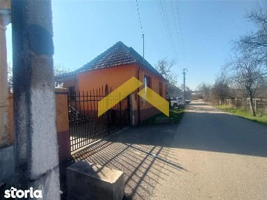 Casa de vanzare localitatea Savarsin