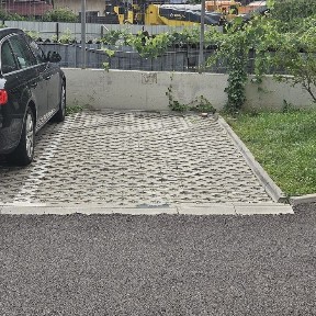 Proprietar inchiriez garsoniera parter ansamblu rezidential 450 euro