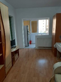 Închiriez garsonieră