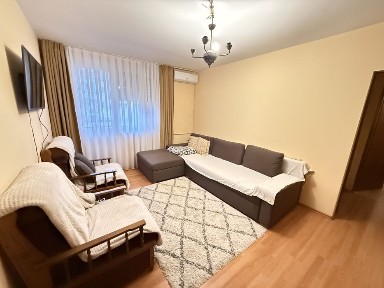 Apartament decomandat cu doua camere, Rogerius