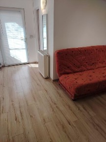 Garsonieră in regim de casă,Punctele Cardinale,ideal studentă/tânără