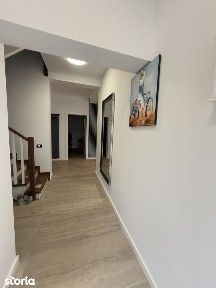 Casă nouă cu 7 camere, Aradului