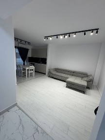 Inchiriez apartament 2 camere bloc High class Estate nou