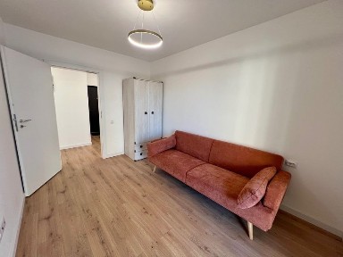 Inchiriez apartament Floresti