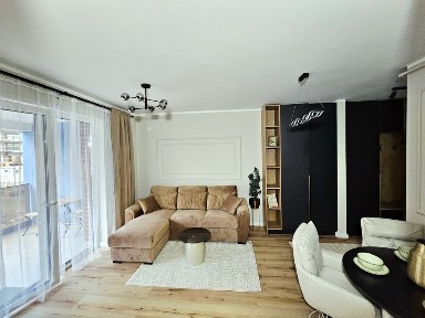 PF vand apartament 3 camere Floresti zona Teilor