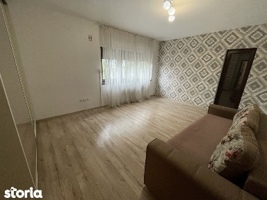 Apartament cu 3 camere | Etaj 2/3 | 79 mp | Loc de parcare | Smardan