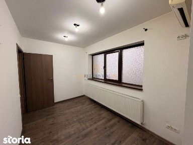 Spatiu comercial, pozitionare excelenta, exact la metrou Aparatorii P