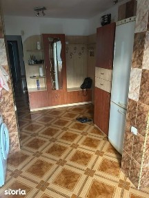 Ap. 3 cam decomandat de inchiriat