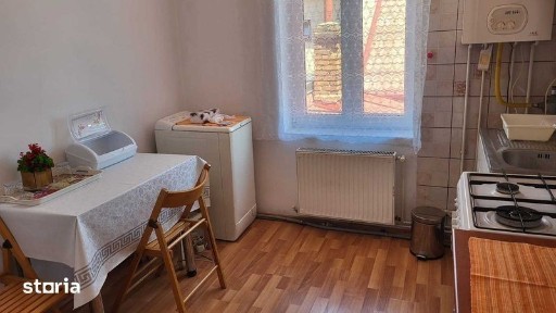 Inchiriez garsoniera zona linistita Piata Domeni