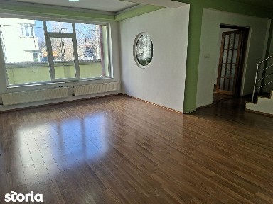 Vilă 10 camere, destinație rezidențială / birouri / centru, comision 0