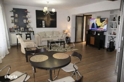 Vila 5 camere Trapezului, centrala, an 2007, 174 mp