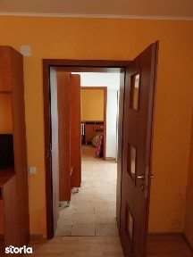 Vanzare casa 3 camere, in curte comuna