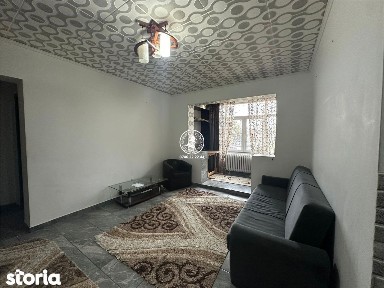 Apartament 3 camere de vanzare, Podu Ros