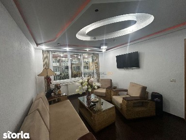 Apartament 3 camere, suprafata generoasa, zona Piata Resita