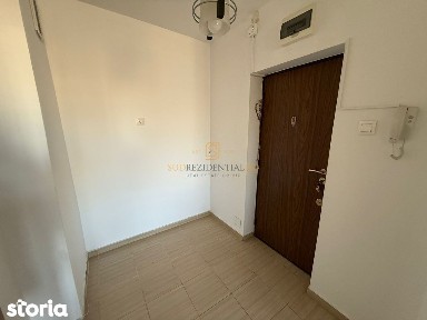 Apartament 3 camere semidecomandat, 2 balcoane, Bld Alexandru Obregia