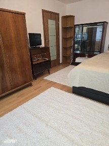 Particular vând garsonieră mobilată+boxă
