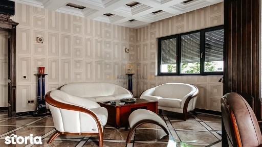 Apartament exclusivist tip duplex, 7 camere + curte, zona Parcul Carol