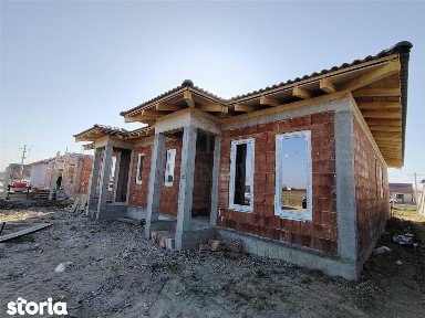 Duplex la asfalt - toate utilitatile - perete dublu